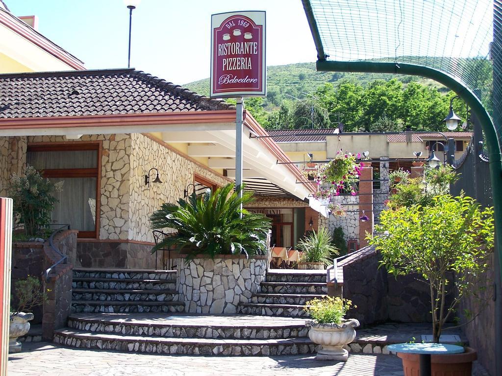 Hotel Ristorante Belvedere Caserta Exteriör bild