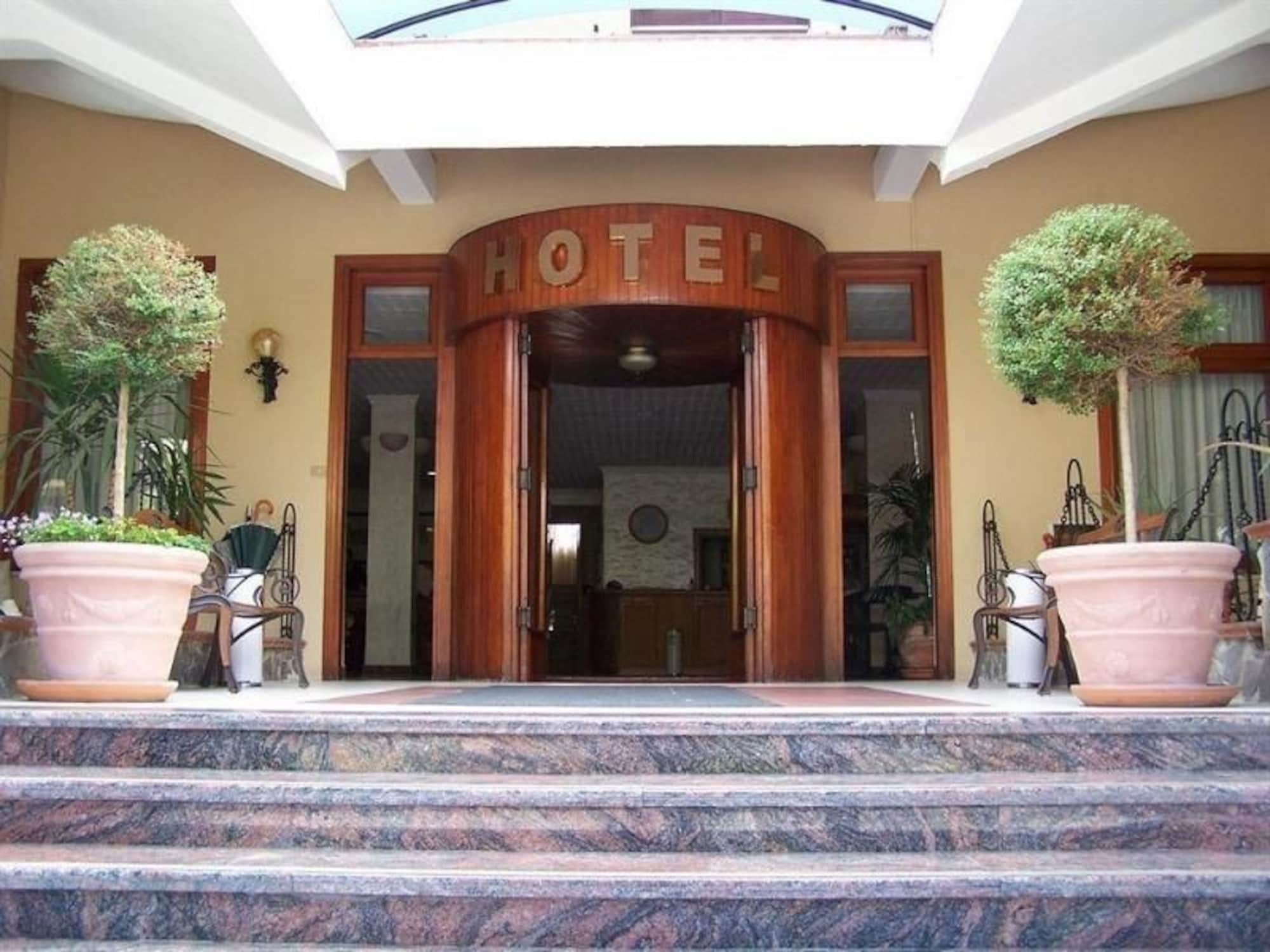 Hotel Ristorante Belvedere Caserta Exteriör bild