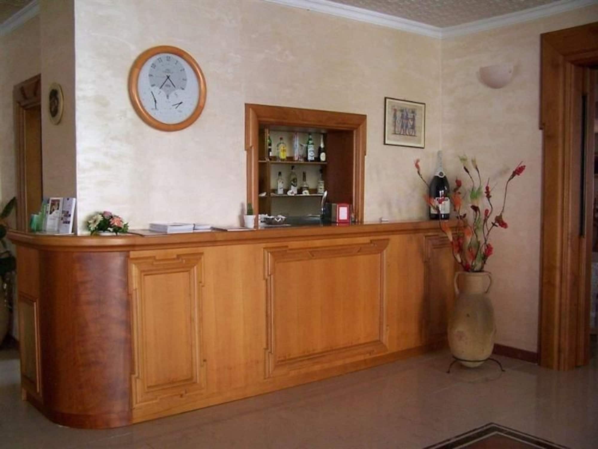 Hotel Ristorante Belvedere Caserta Exteriör bild